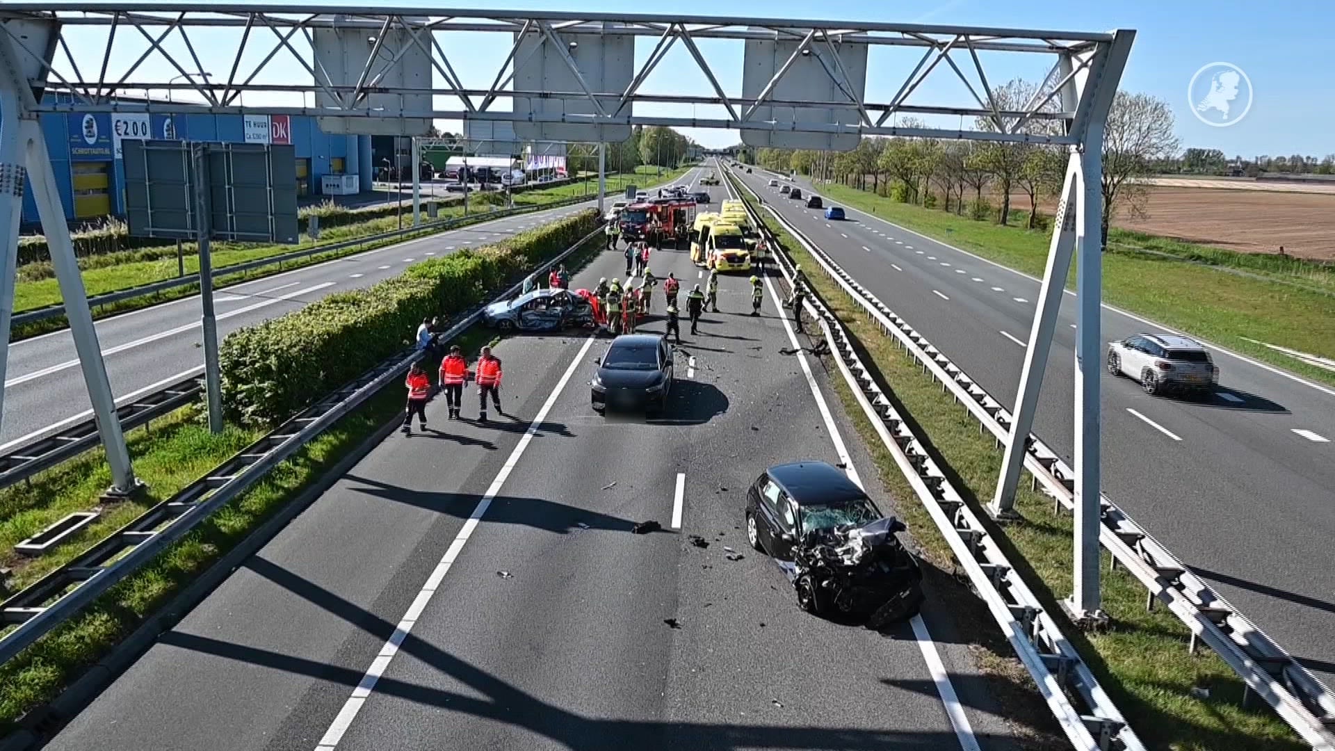 Dodelijk slachtoffer bij kettingbotsing op A12 bij Arnhem