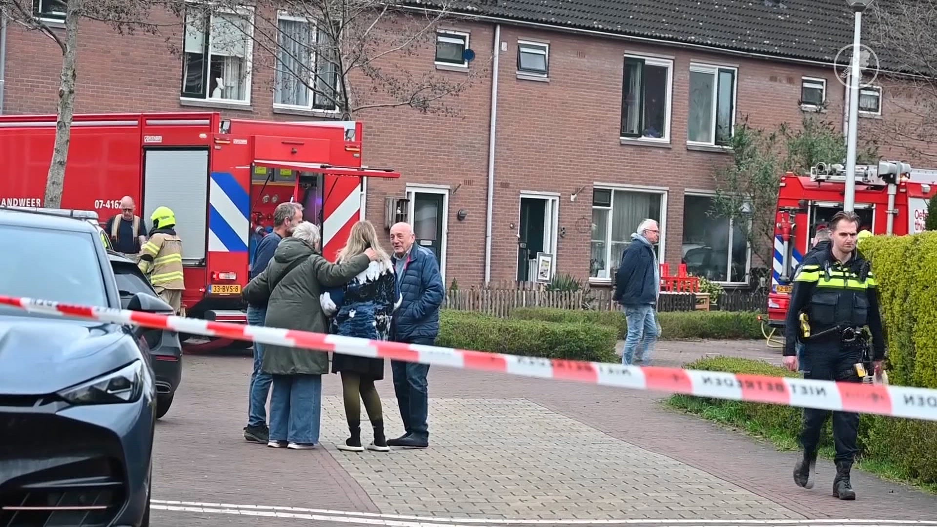 Brandweer redt honden en schildpadden bij uitslaande woningbrand in Driel