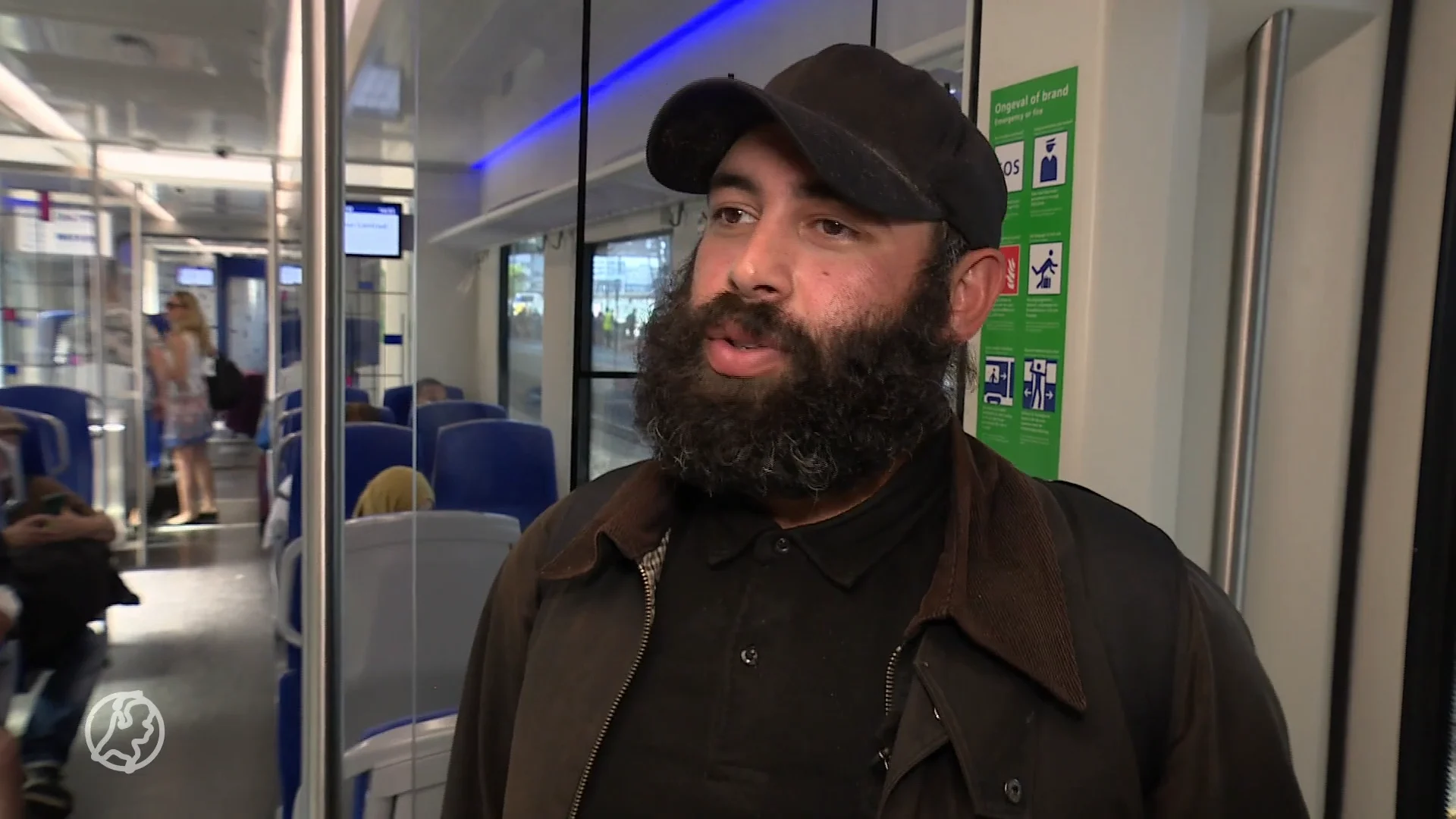 Megabedrag stroomt binnen voor dakloze die volle portemonnee inleverde bij politie