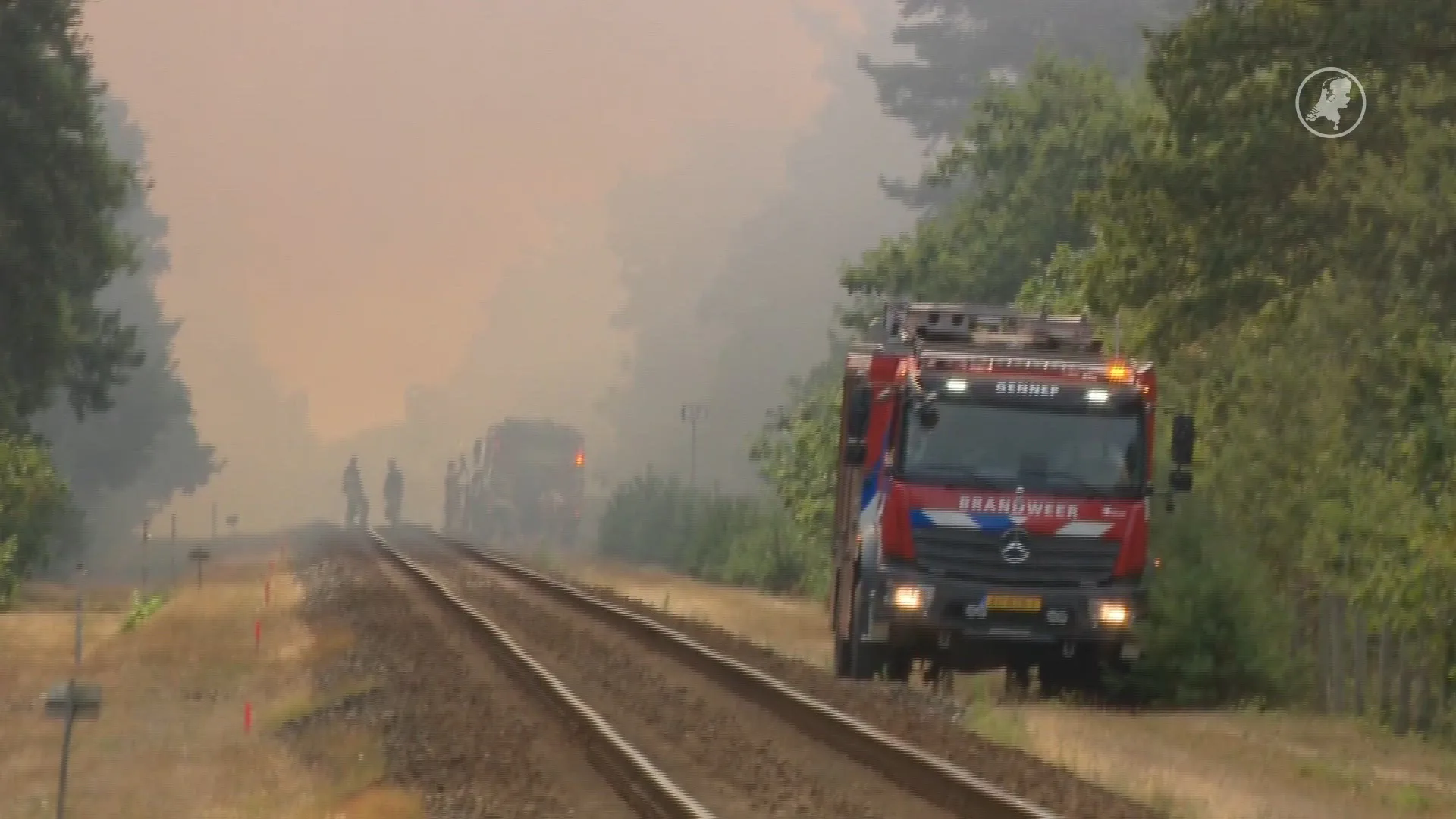 Zeer grote brand in Limburgs natuurgebied, 'blijf weg uit de omgeving'