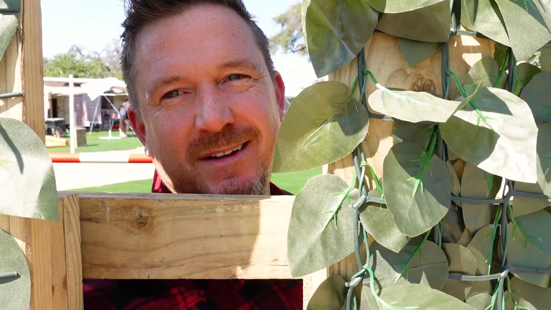 Johnny doet een rondje camping!