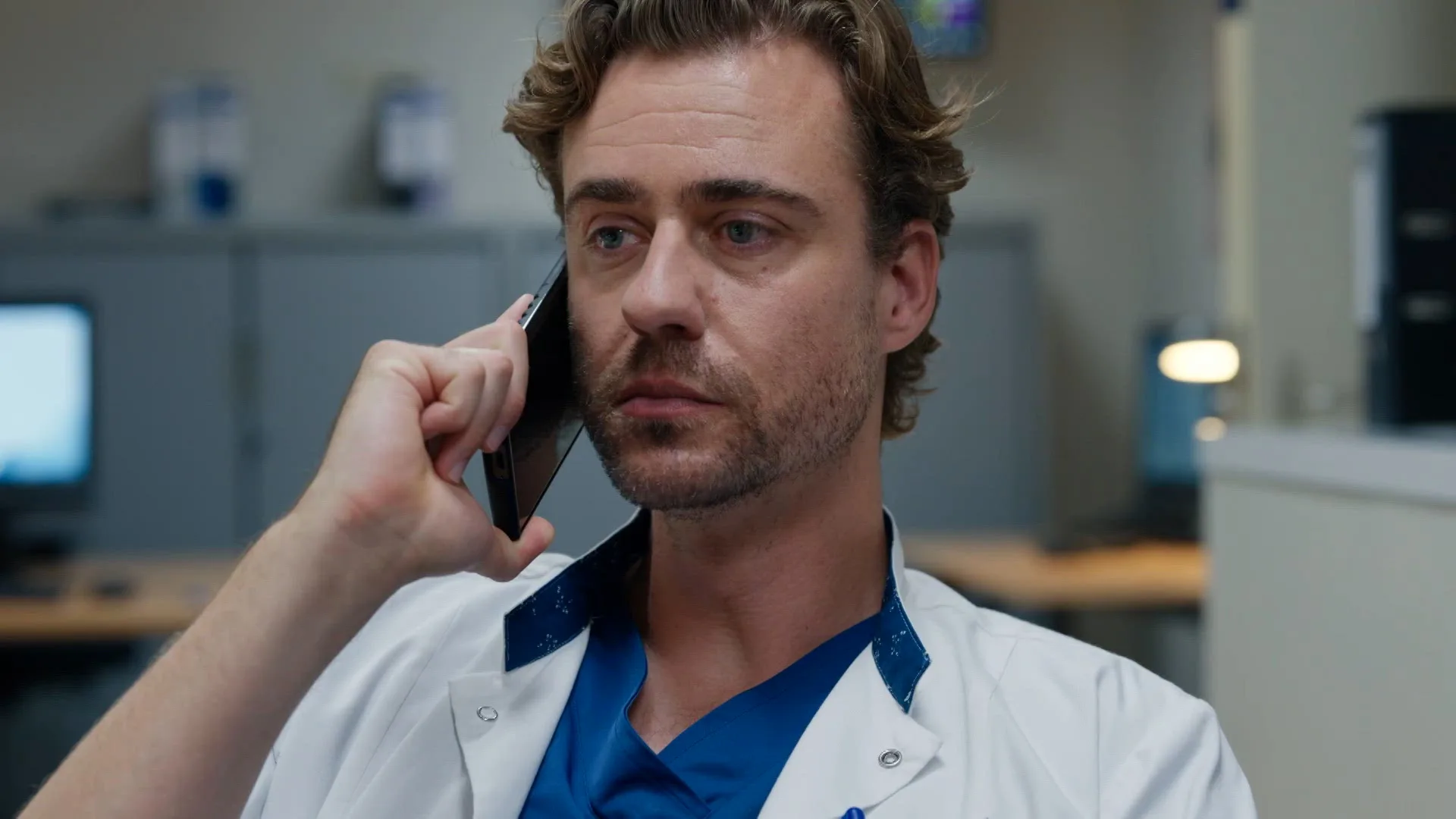 Milo probeert met zijn broer te praten