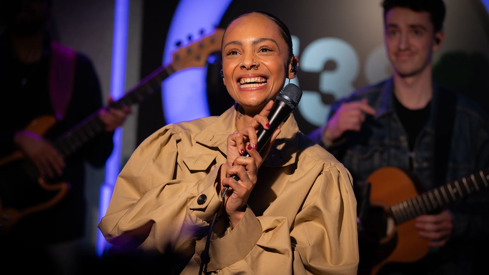 Zoë Livay doet haar nieuwe single Sluit Me In Je Armen live bij Evers & co.