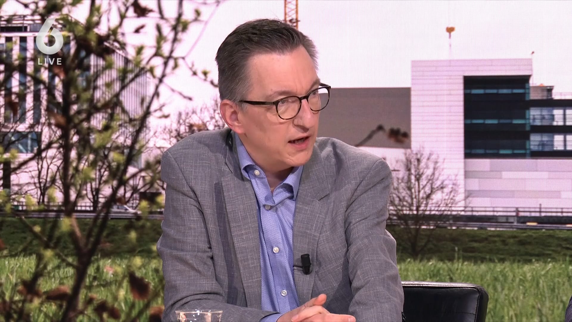 1700 medewerkers de laan uit, ondanks megawinst ASML