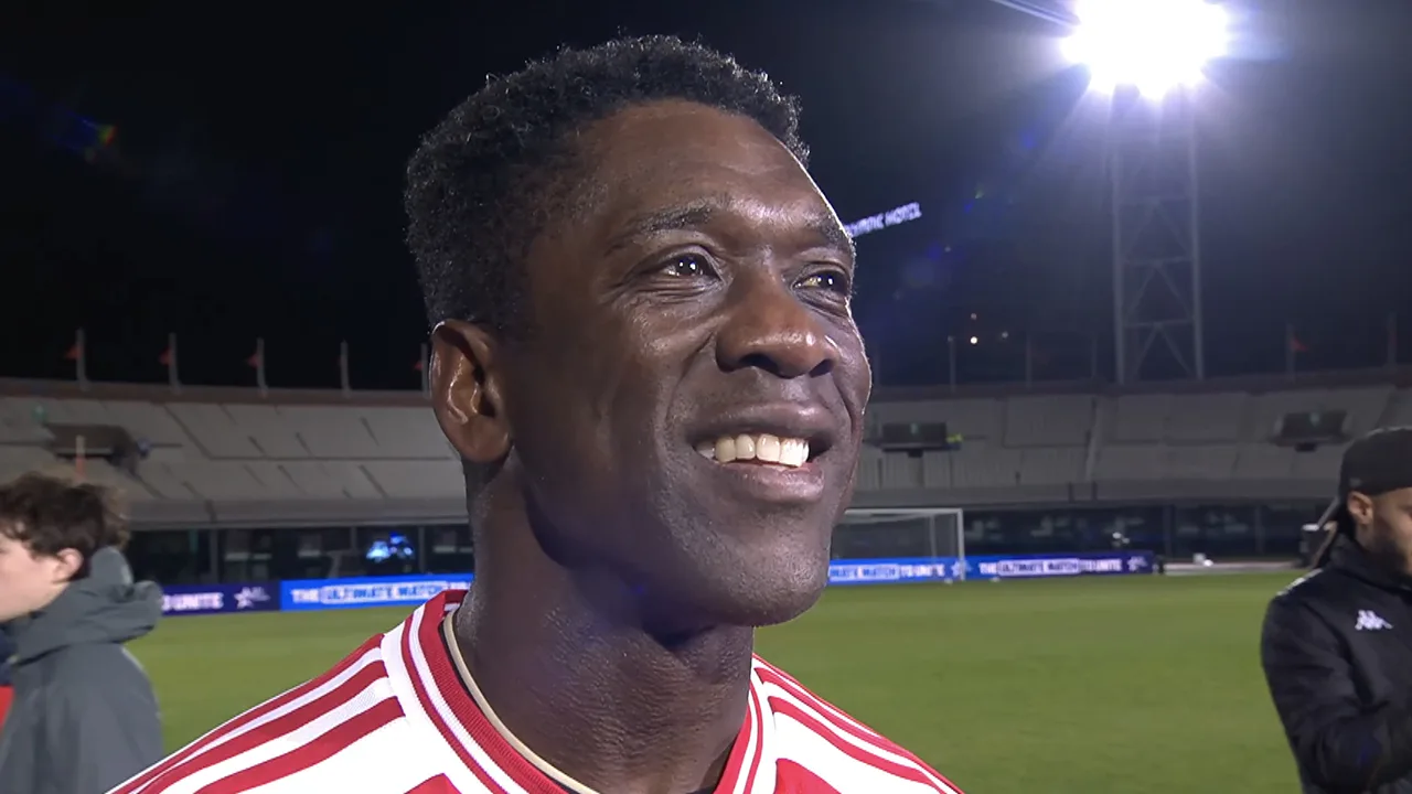 Seedorf enthousiast over opkomst bij BIF All Stars - Ajax Legends: 'Er waren zoveel jongens met allerlei dingen'