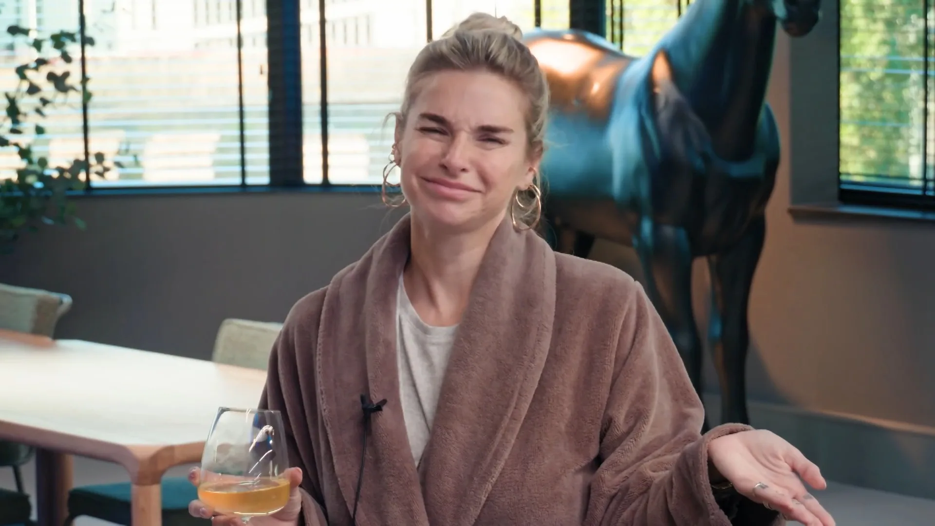 Spanning tussen Gaby en de mannen: "Net een klein kind"