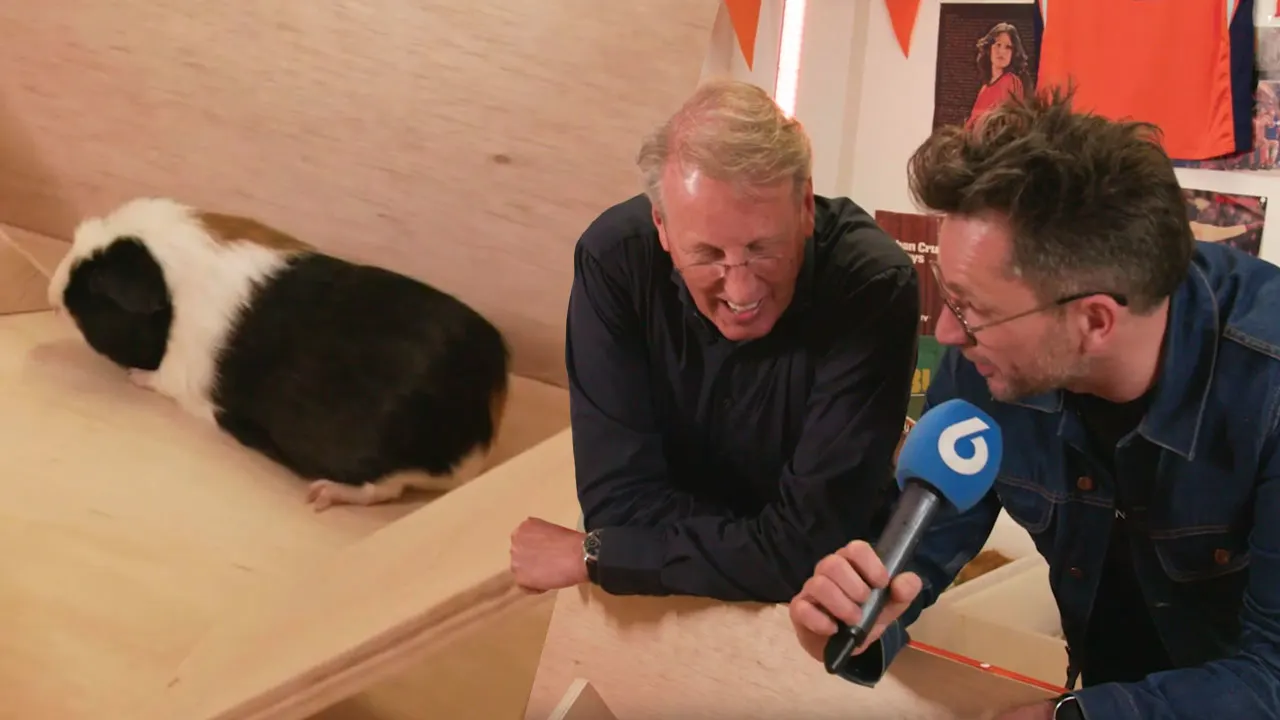 Knaagdieren van Chris Woerts voorspellen Roemenië-Oranje: ‘Dit is echt typerend voor het huwelijk van Valentijn’