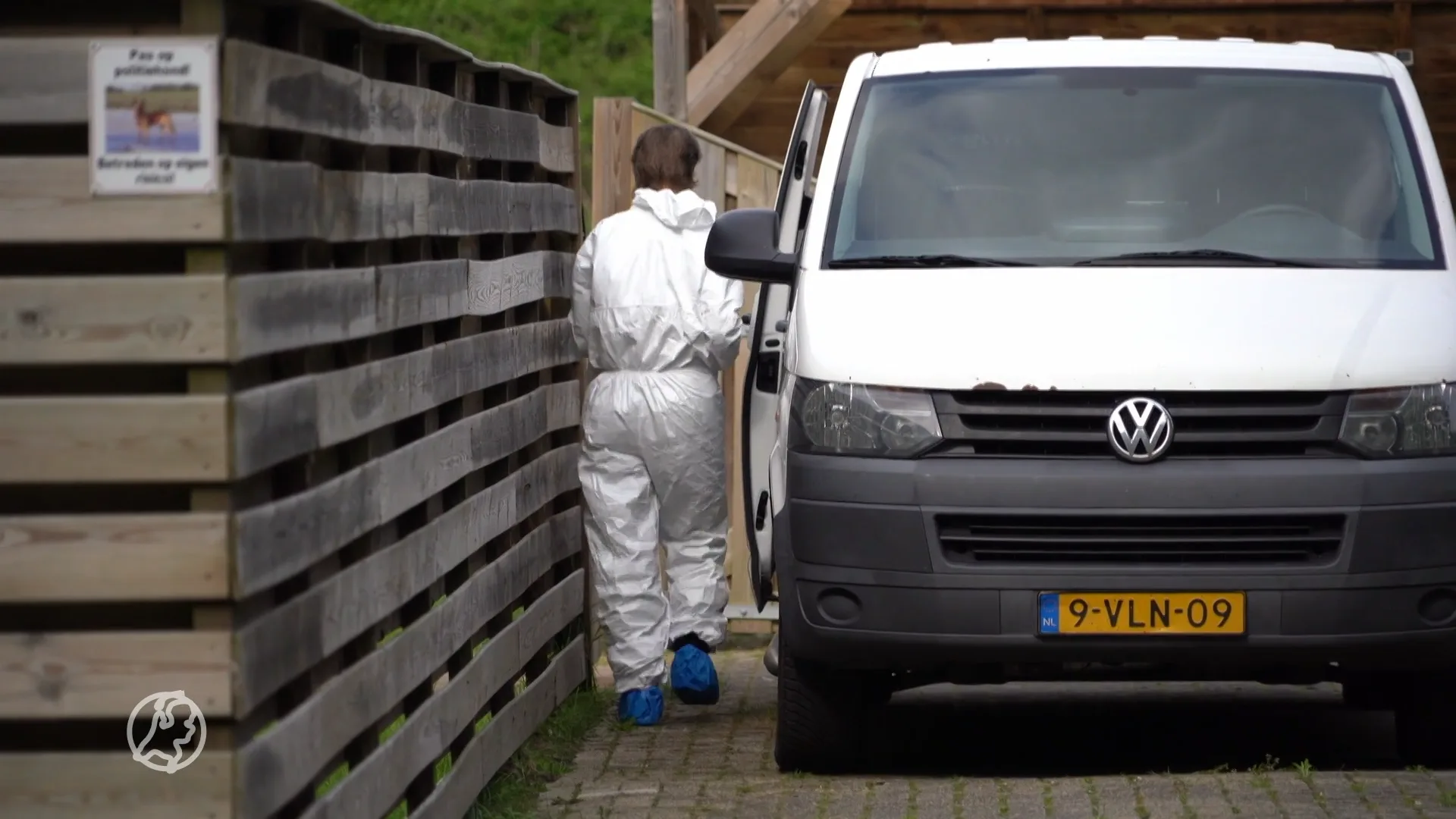 Politie onderzoekt dubbele lijkvinding in woning Nieuwe Diep