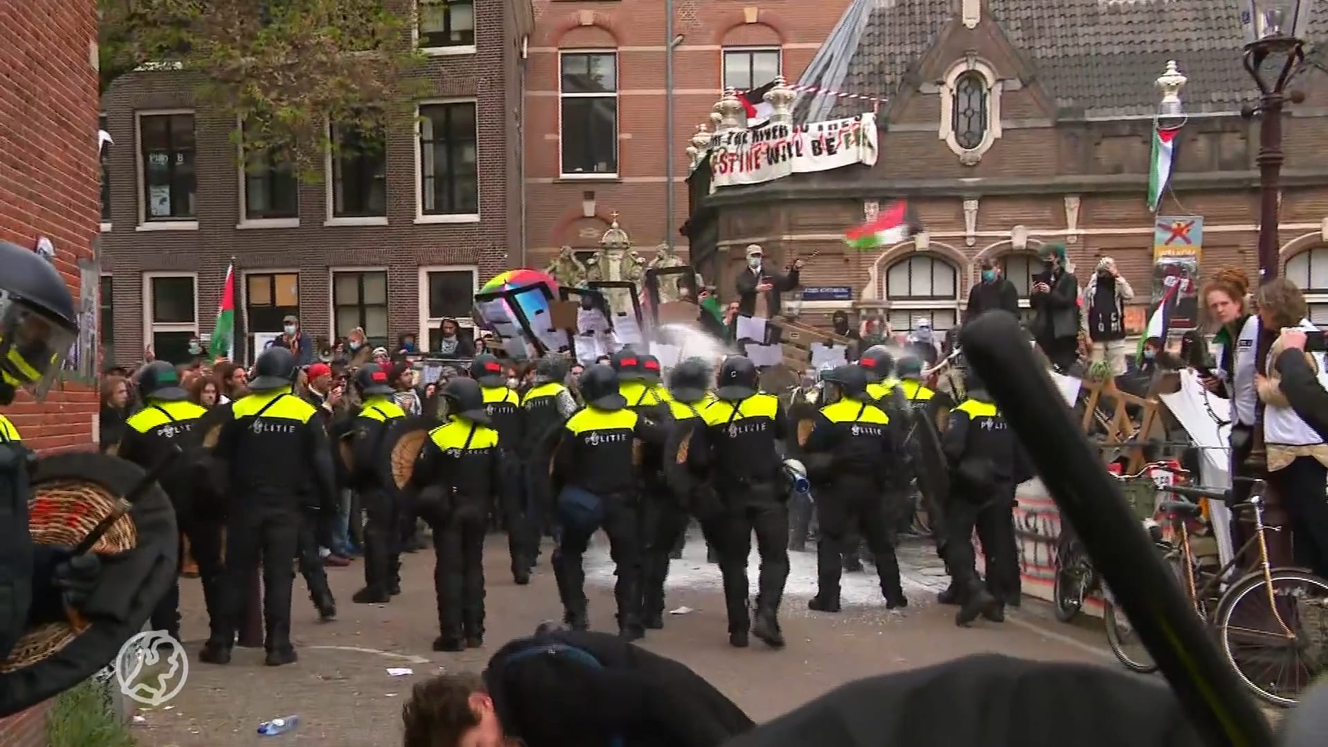 Rechter spreekt UvA-demonstrant vrij na eis van drie maanden cel
