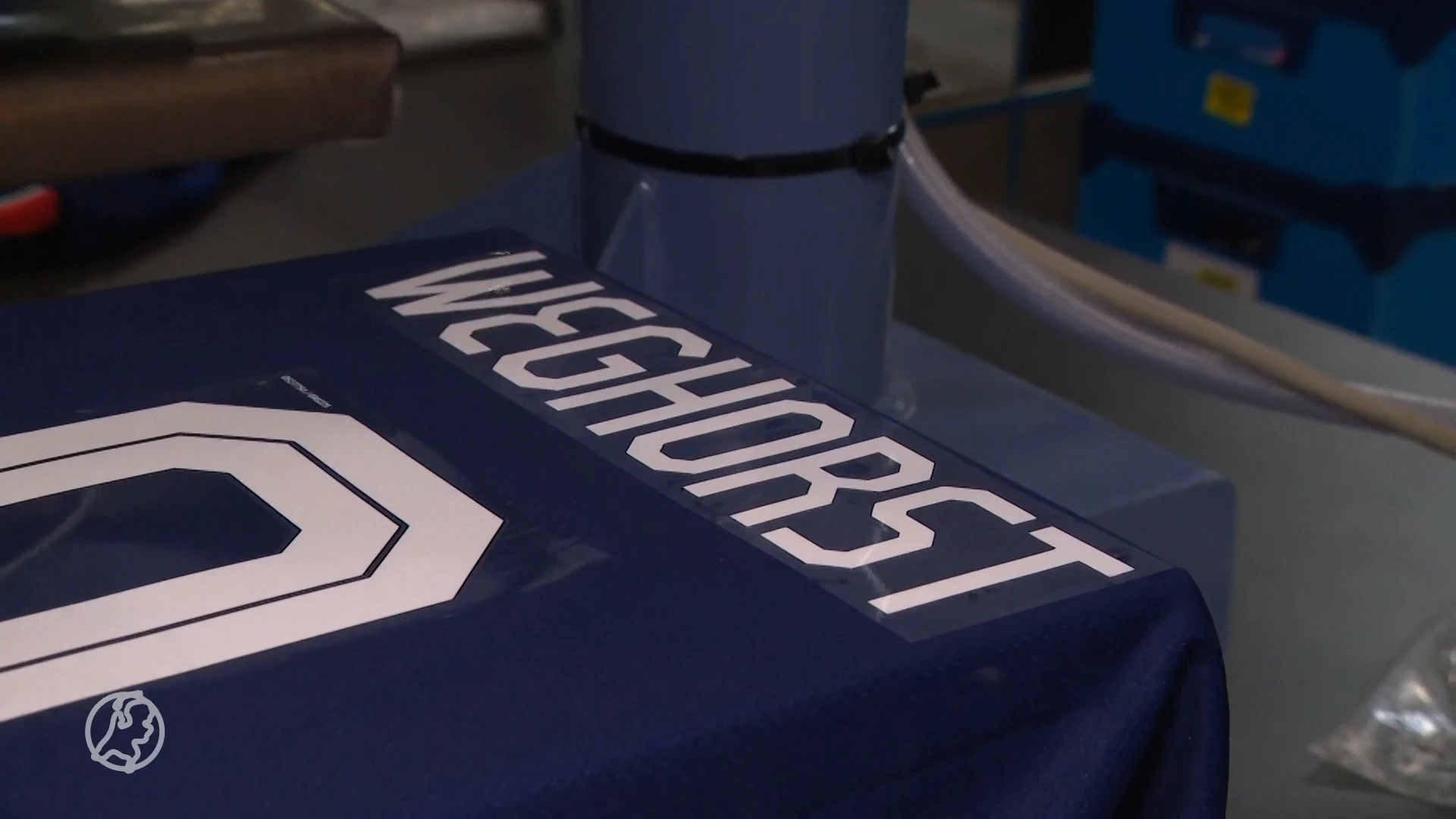 Oranjeshirt Weghorst vliegt over de toonbank, tijdelijk uitverkocht