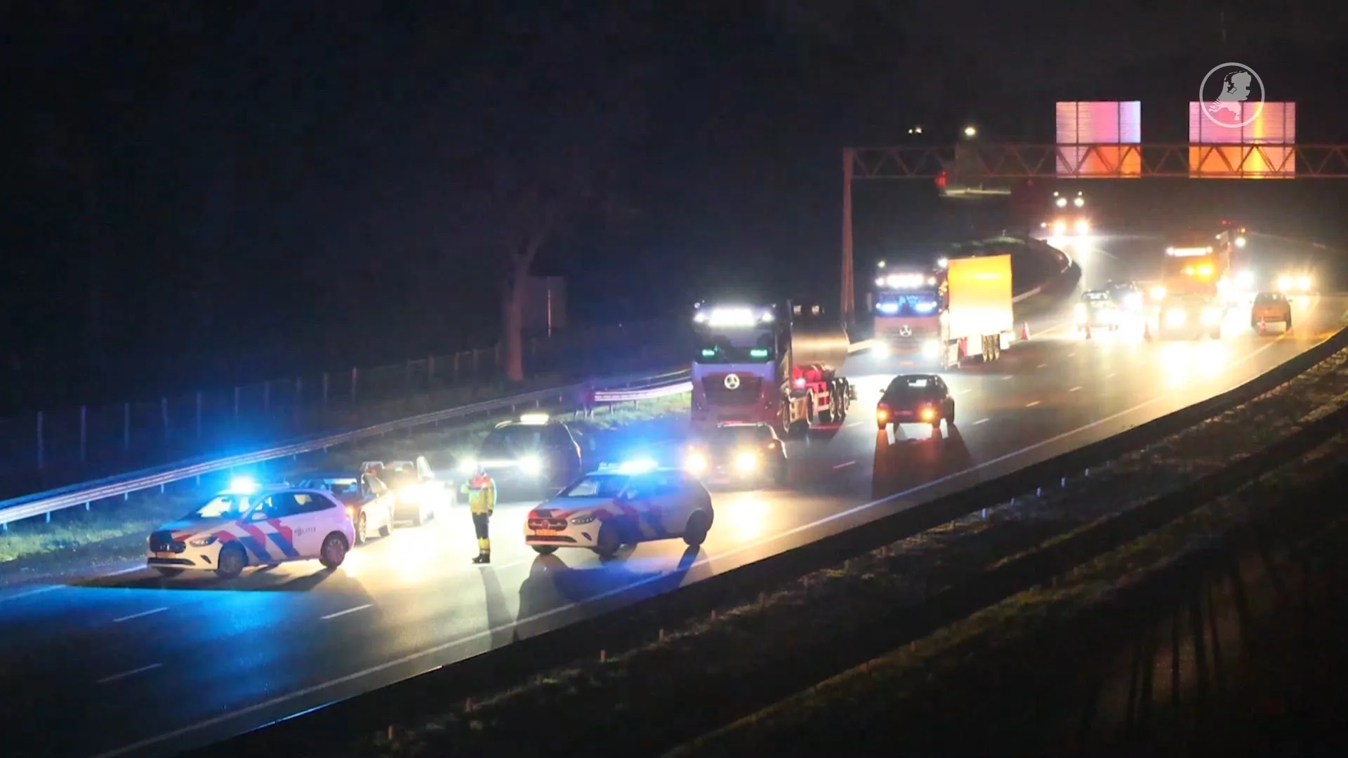 Voetganger overleden na aanrijding op A35 bij Hengelo