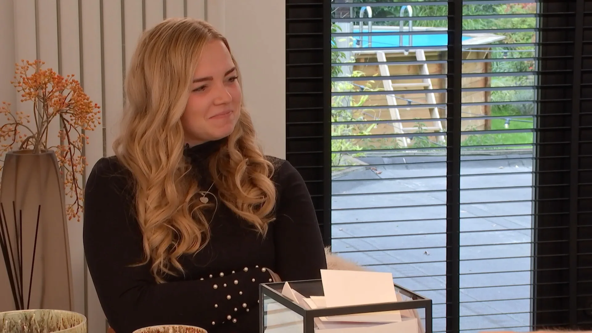 "Wacht, ben jij familie van...?"