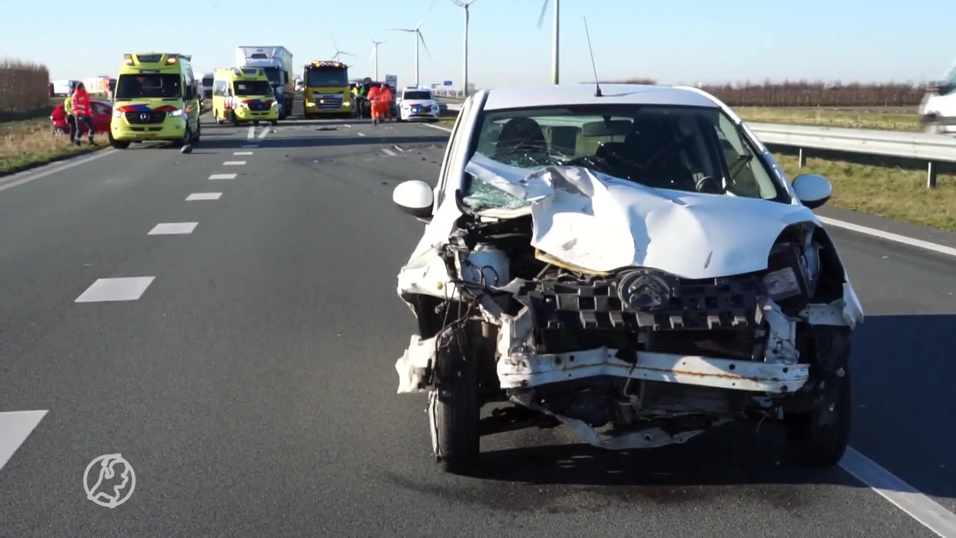 Ravage in Zwaagdijk-Oost na ongeluk met meerdere auto's