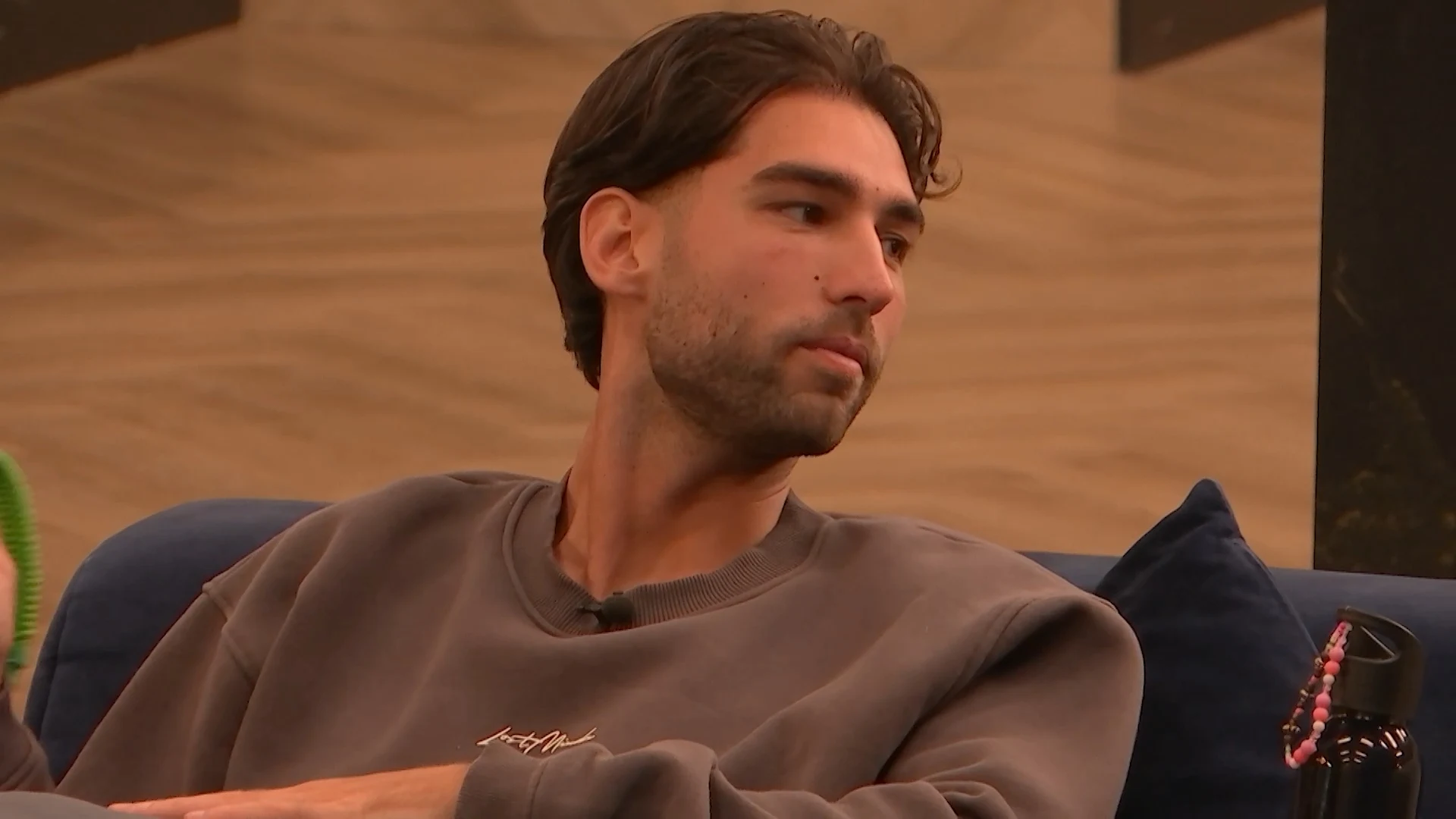 Is de aarde plat of rond?: 'Je gelooft toch niet in aliens?'