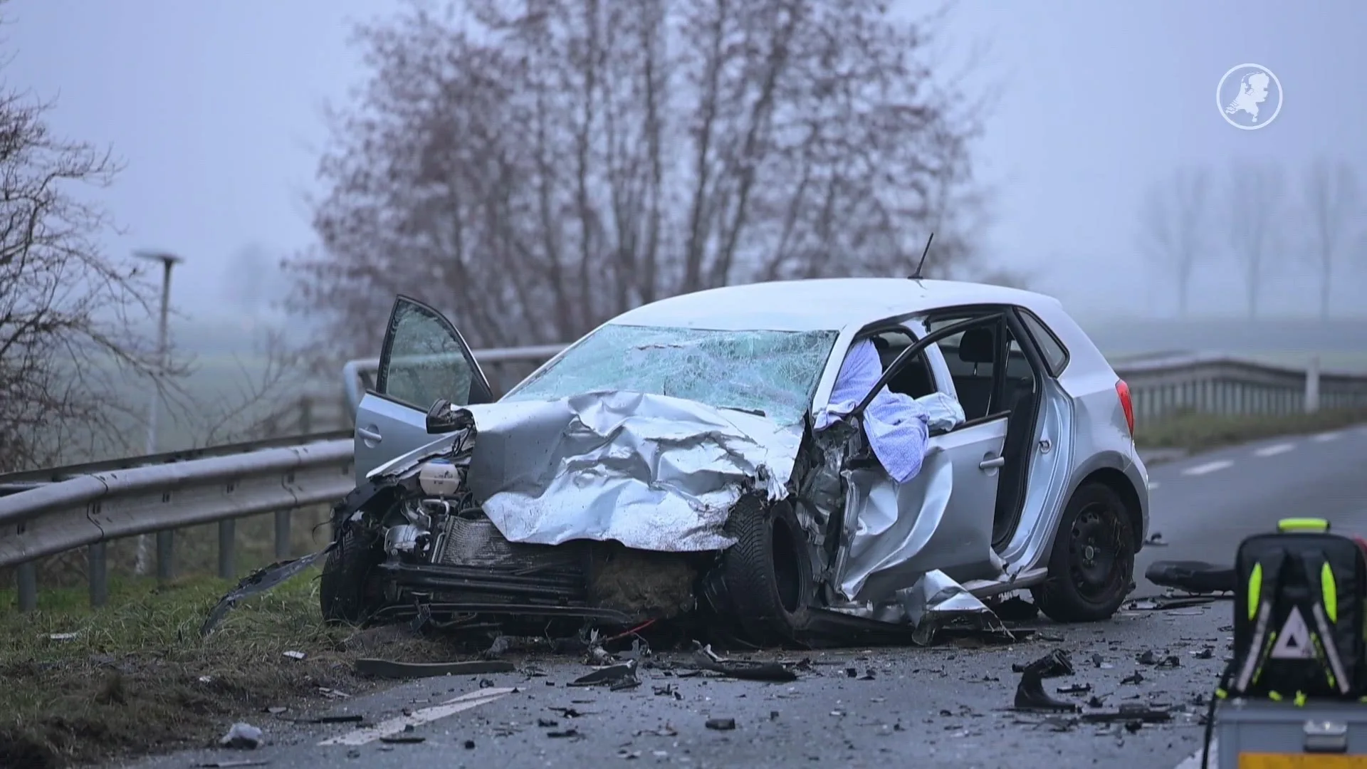 Vrouw (50) overleden bij frontale botsing op N231 bij Nieuwveen