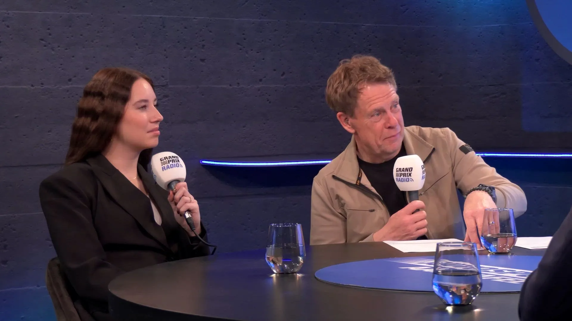 Roep om terugkeer grid girls bij Formule 1: 'Woke dat ze verdwenen zijn'