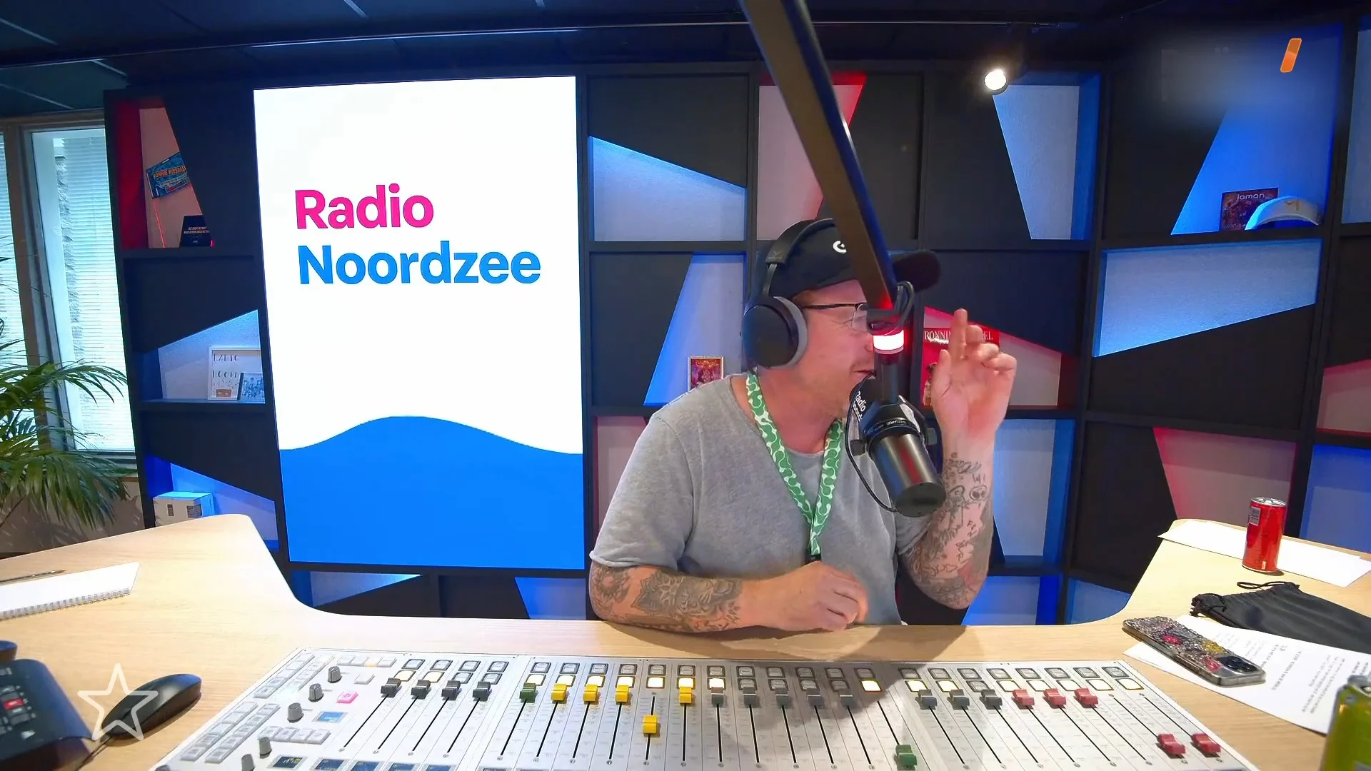 Johnny de Mol dronk ooit perongeluk urine van zijn vrouw