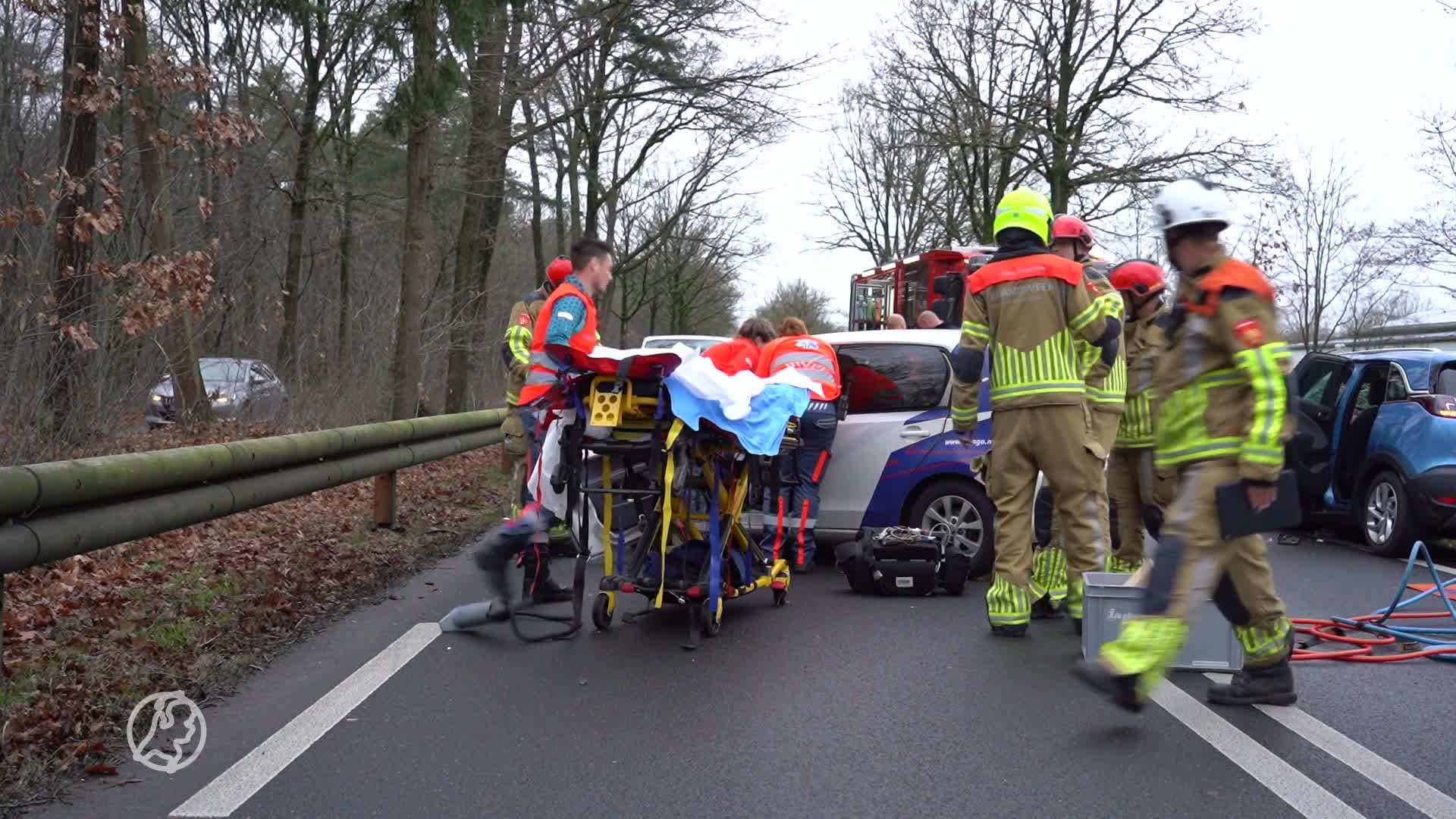 Zwaargewonde en ravage na ernstig auto-ongeluk in Dorst