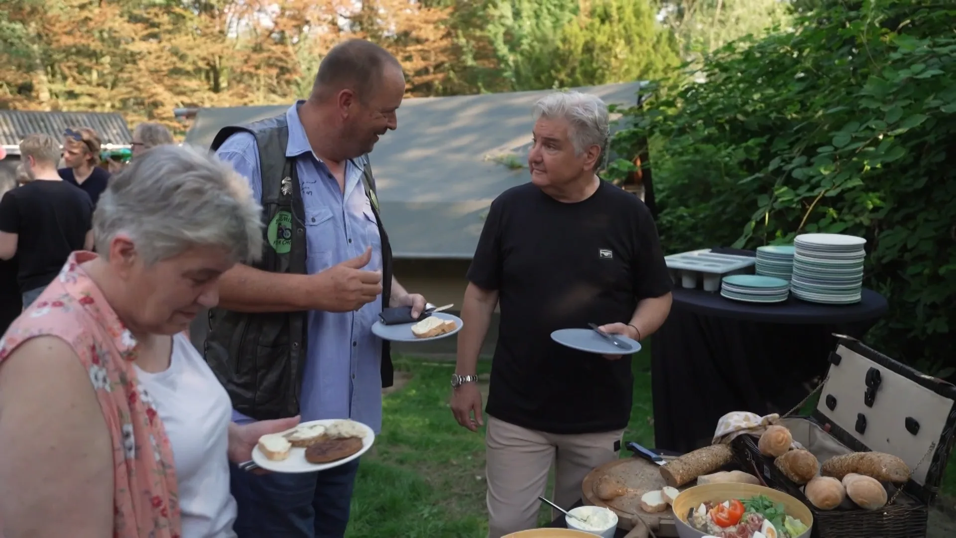 Het avontuur wordt afgesloten met de hele buurt