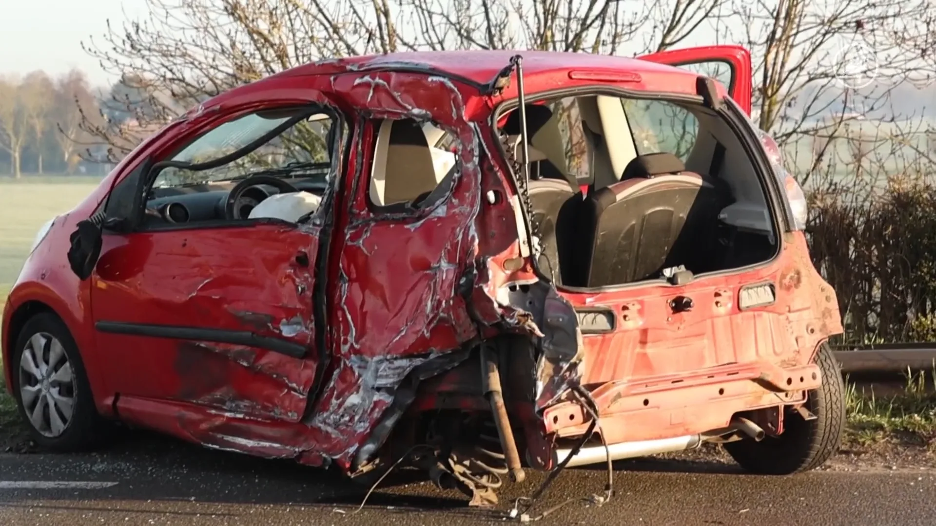 Ongeluk door gladheid op de N201