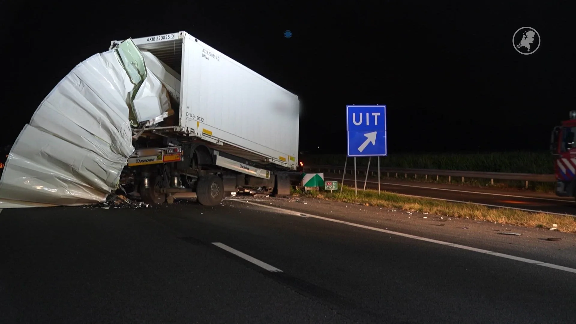 Grote ravage op A2 bij Ittervooort na ongeval met vrachtwagens