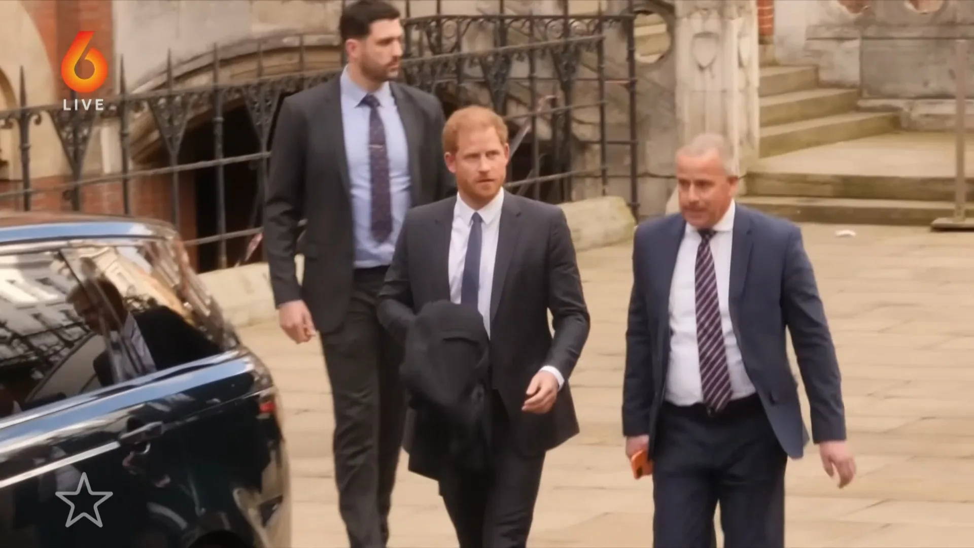 Prins Harry spant rechtzaak tegen 'gehate' The Daily Mail