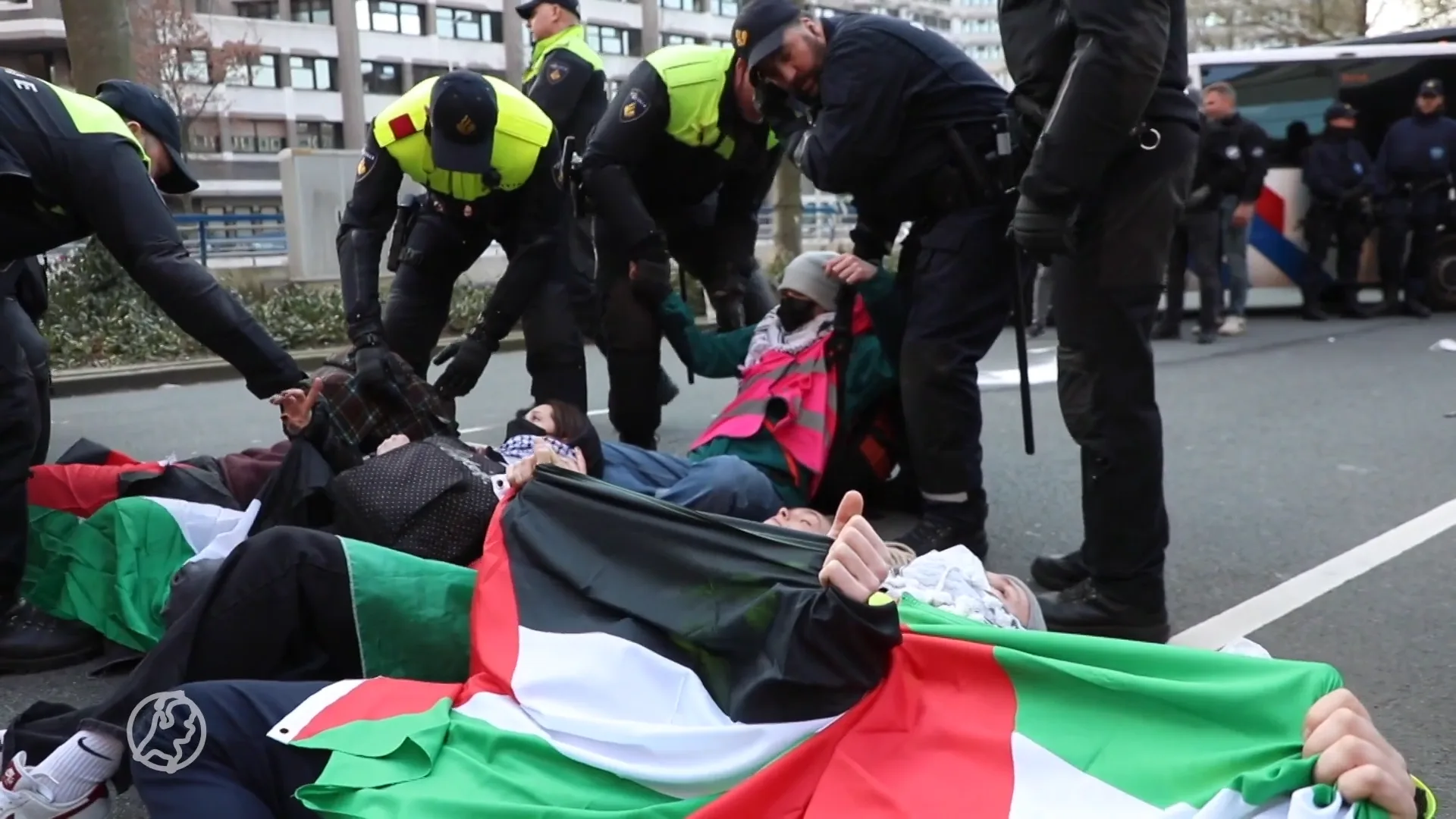 Bijna honderd demonstranten aangehouden bij pro-Palestina protest Den Haag