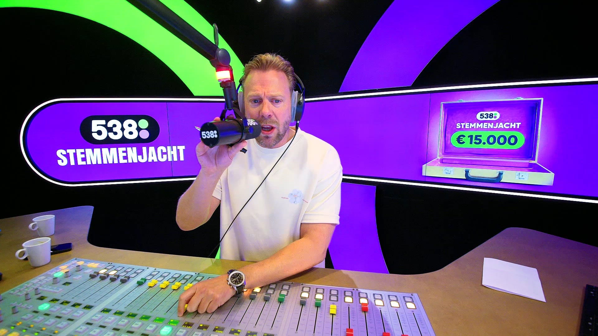 Sophie van Krieken werkt bij Europa’s enige kamelenmelker