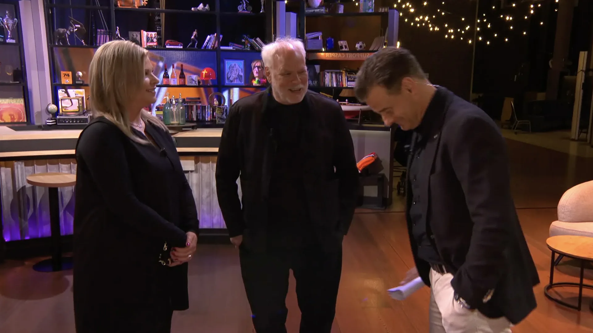 Nico Dijkshoorn start In de Wandelgangen met twee hilarische woordgrappen: 'Dat is een hele goede!'