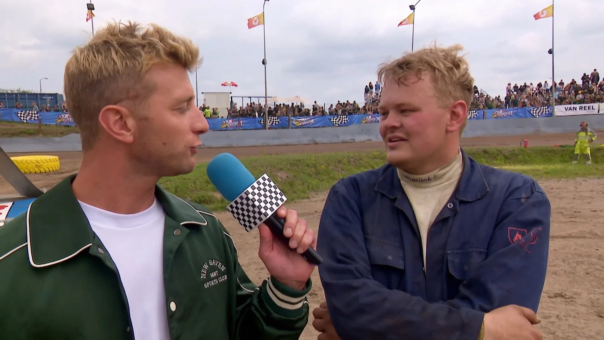 Sander rijdt de verkeerde kant op in de finale