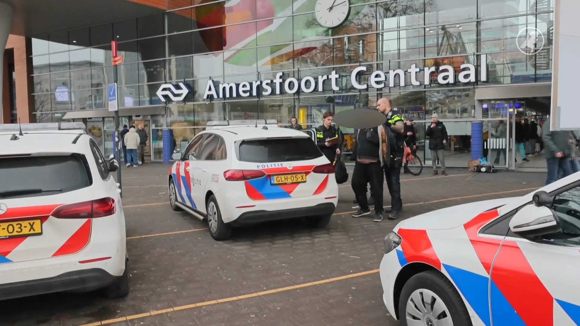 Agenten halen man met vuurwapen uit trein op Amersfoort Centraal