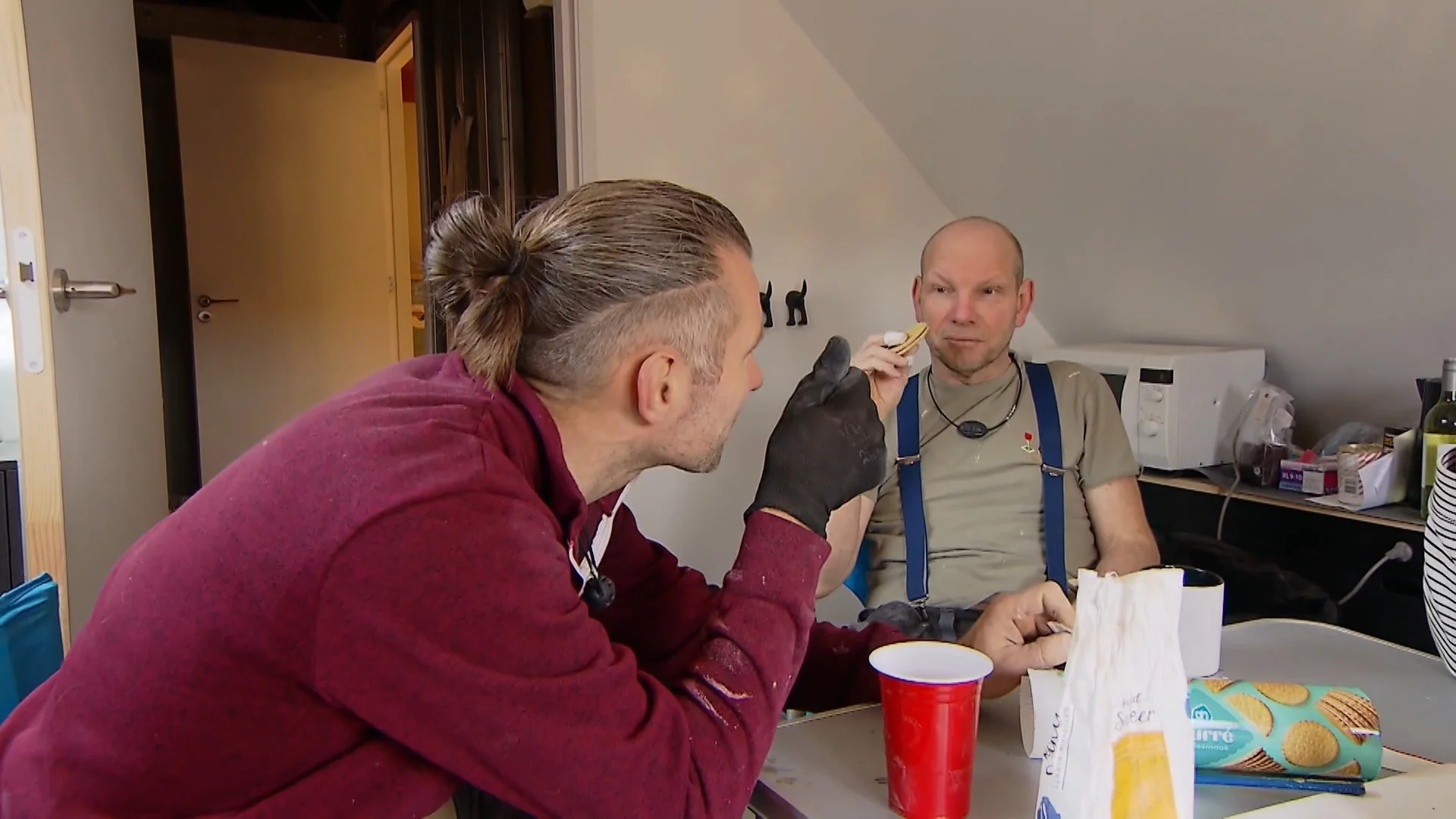 Frank is er klaar mee: “Ik verraad iedereen”