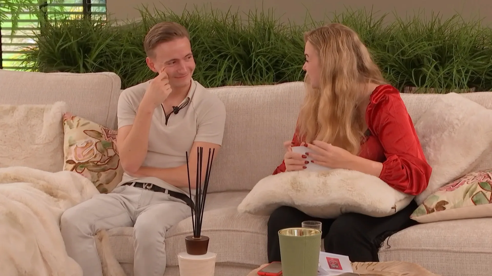 Aurora heeft fantasieën over Bjorn!