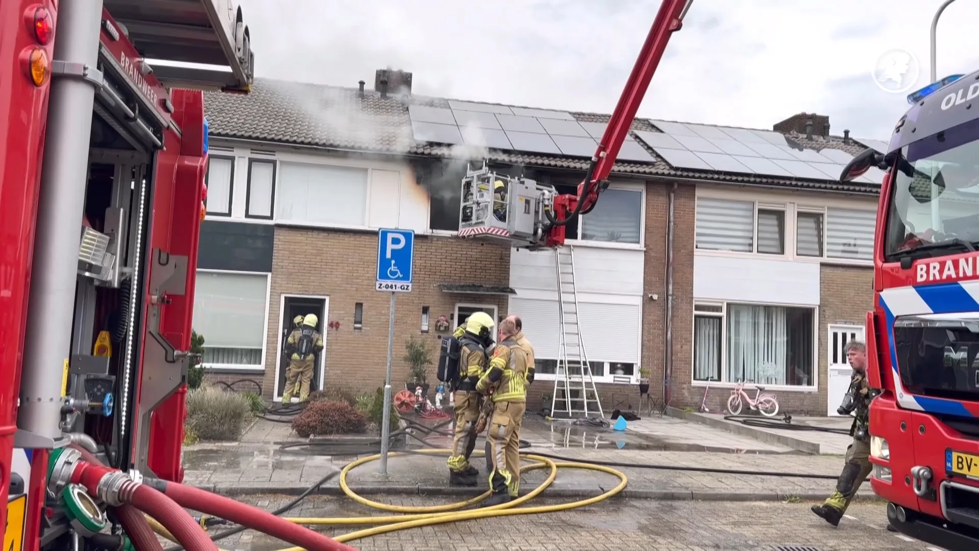 Persoon overleden bij grote brand in woning Oldenzaal
