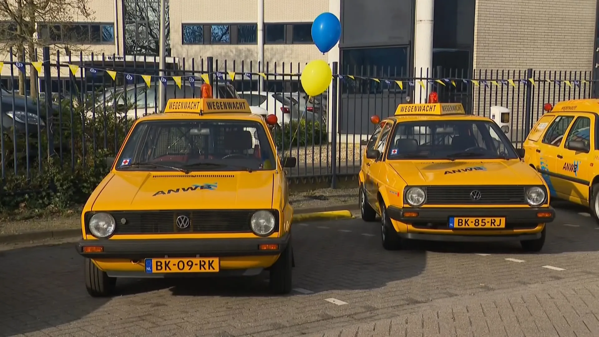 Feest bij de ANWB, wegenwachter Richo gaat op pad met historische pechwagen