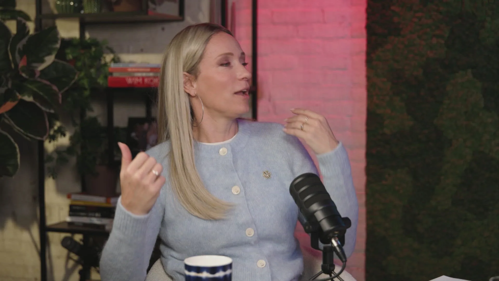 Hélène hoorde opvallende geluiden op spelers- en perstoilet