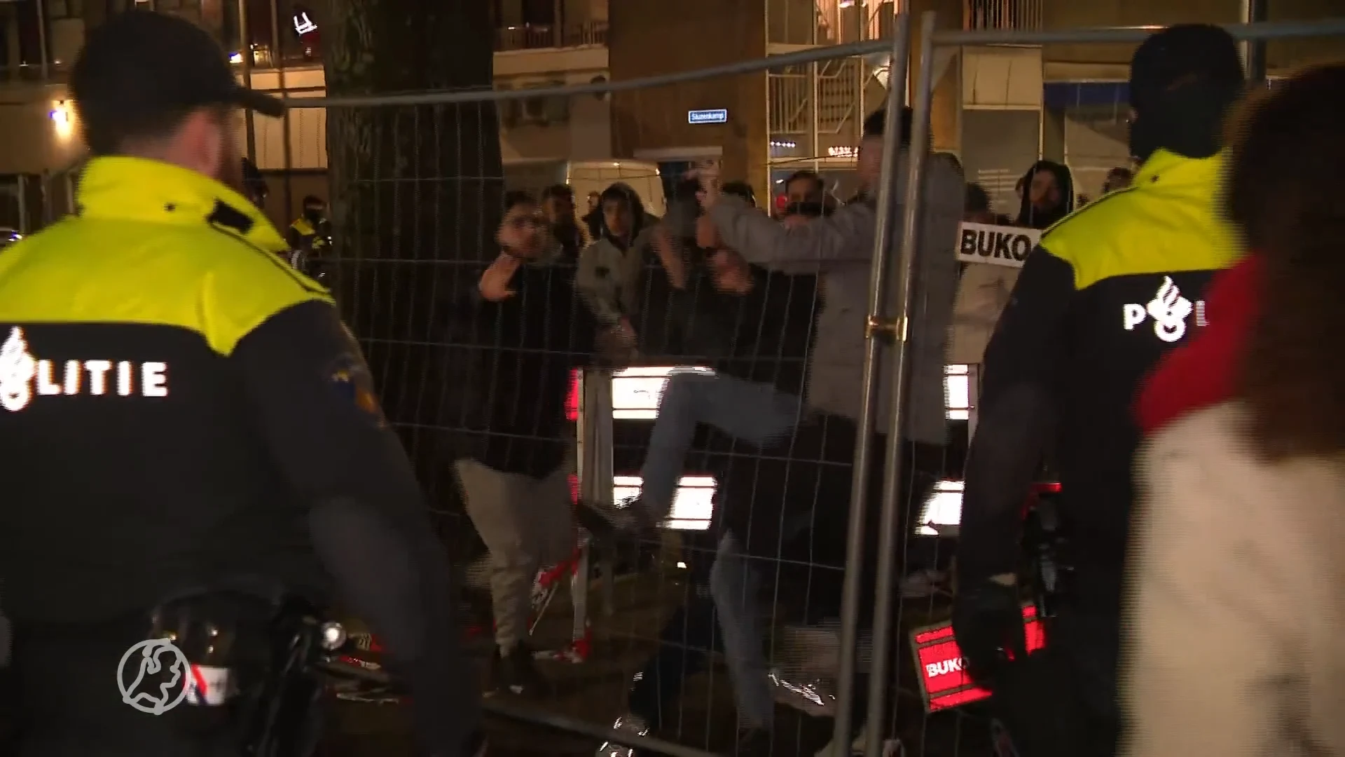 Twee aanhoudingen tijdens onrustige nacht op plek explosie Rotterdam