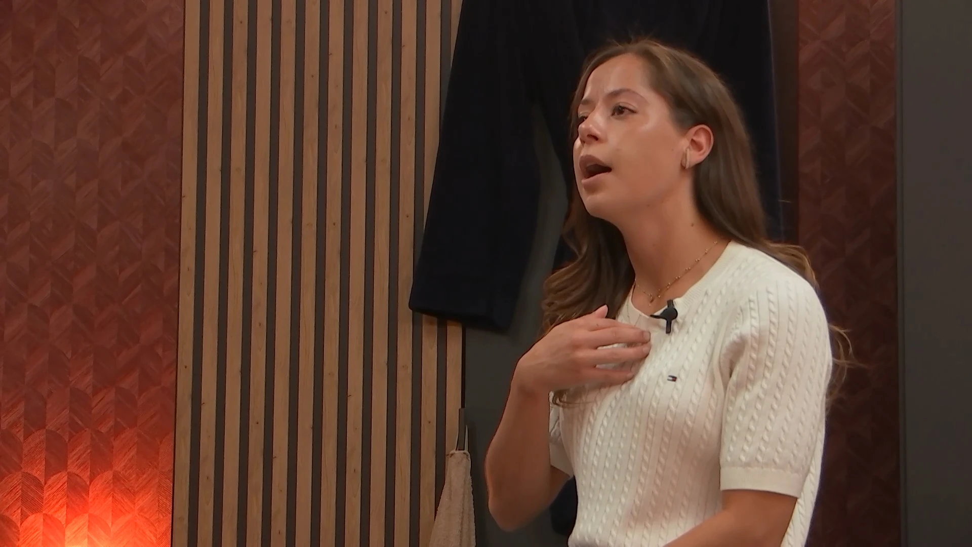 Nyssa heeft het gevoel dat Mila zich bemoeit
