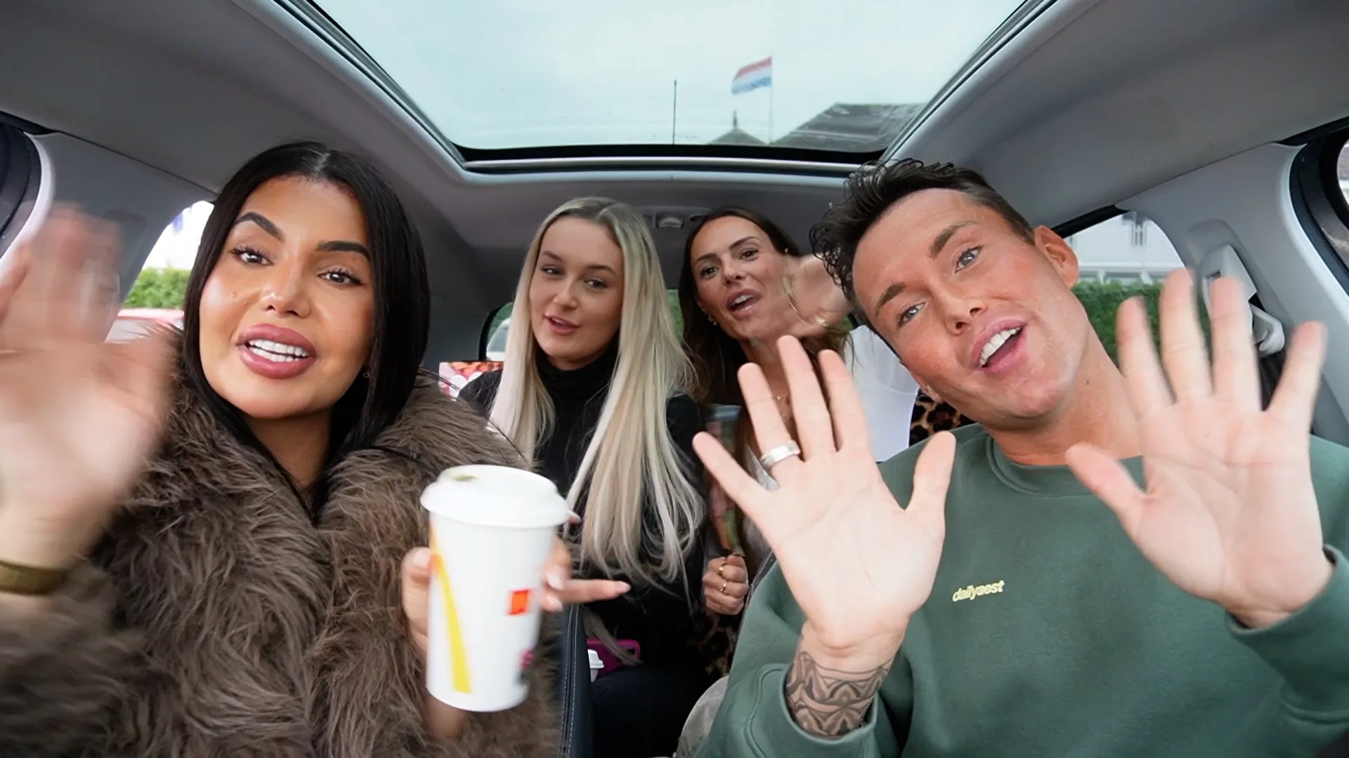 Deborah, Kenzy & Reshum - Dames in de Dop