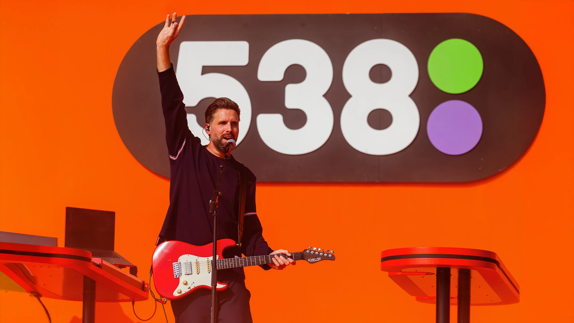Nick Schilder betovert het publiek op 538 Koningsdag 2025!