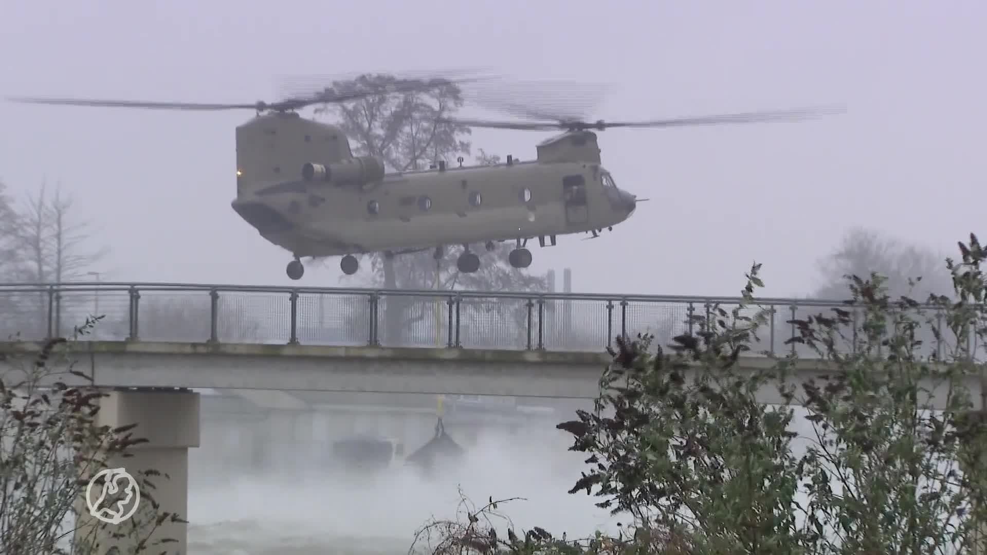 Aannemers en militairen weer verder met bouw nooddam Maastricht