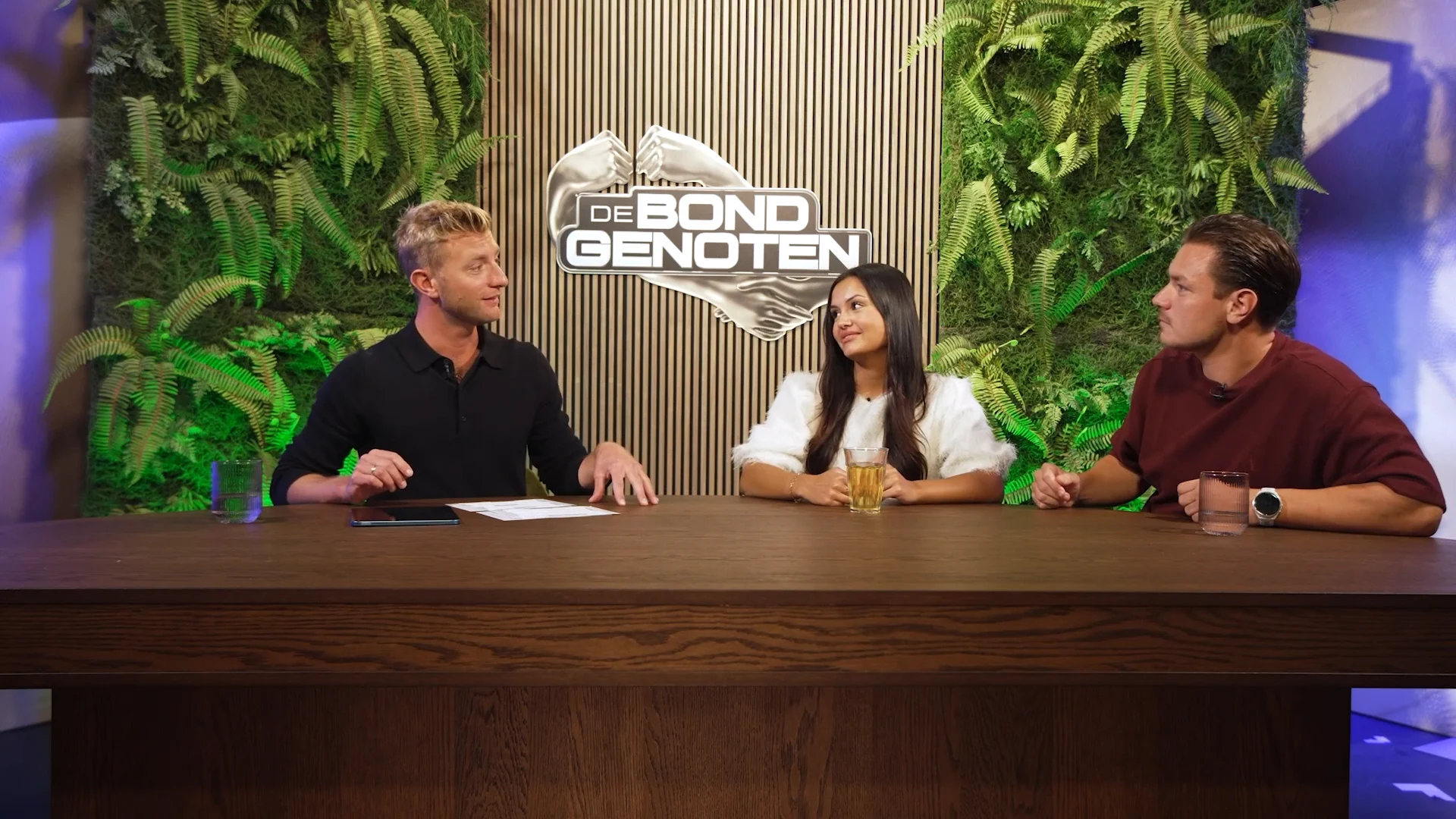 Donna koos uiteindelijk voor Wesley: 'Ik ben bang dat ik verliefd ben'