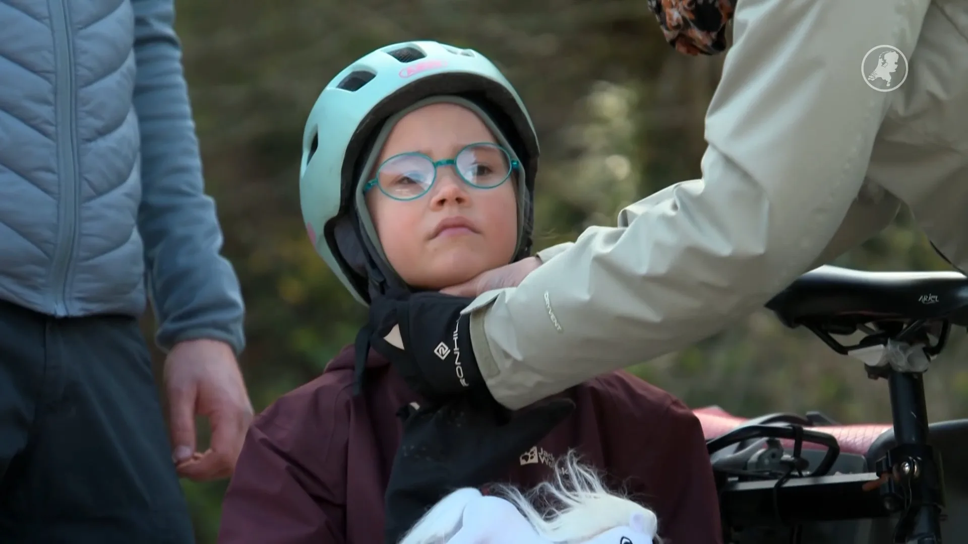 Helm of niet? Limburg wil dat fietsers 'm opzetten