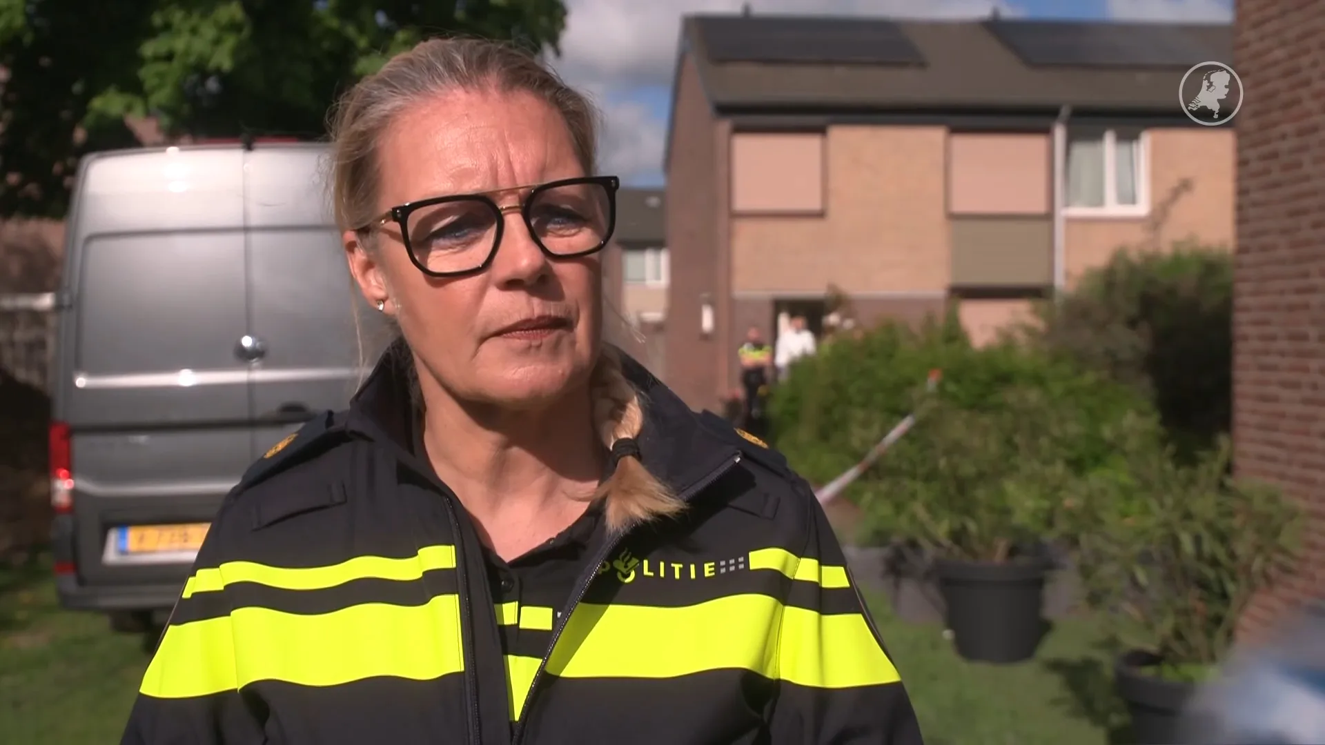 Minderjarig meisje (14) doodgestoken in woning Venlo, man en vrouw aangehouden