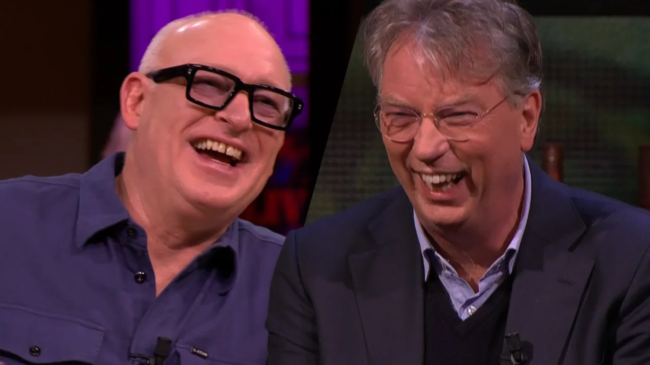 René giert om verhaal van Arend Jan: 'Hij heeft z'n bilspleet met pindakaas ingesmeerd...'