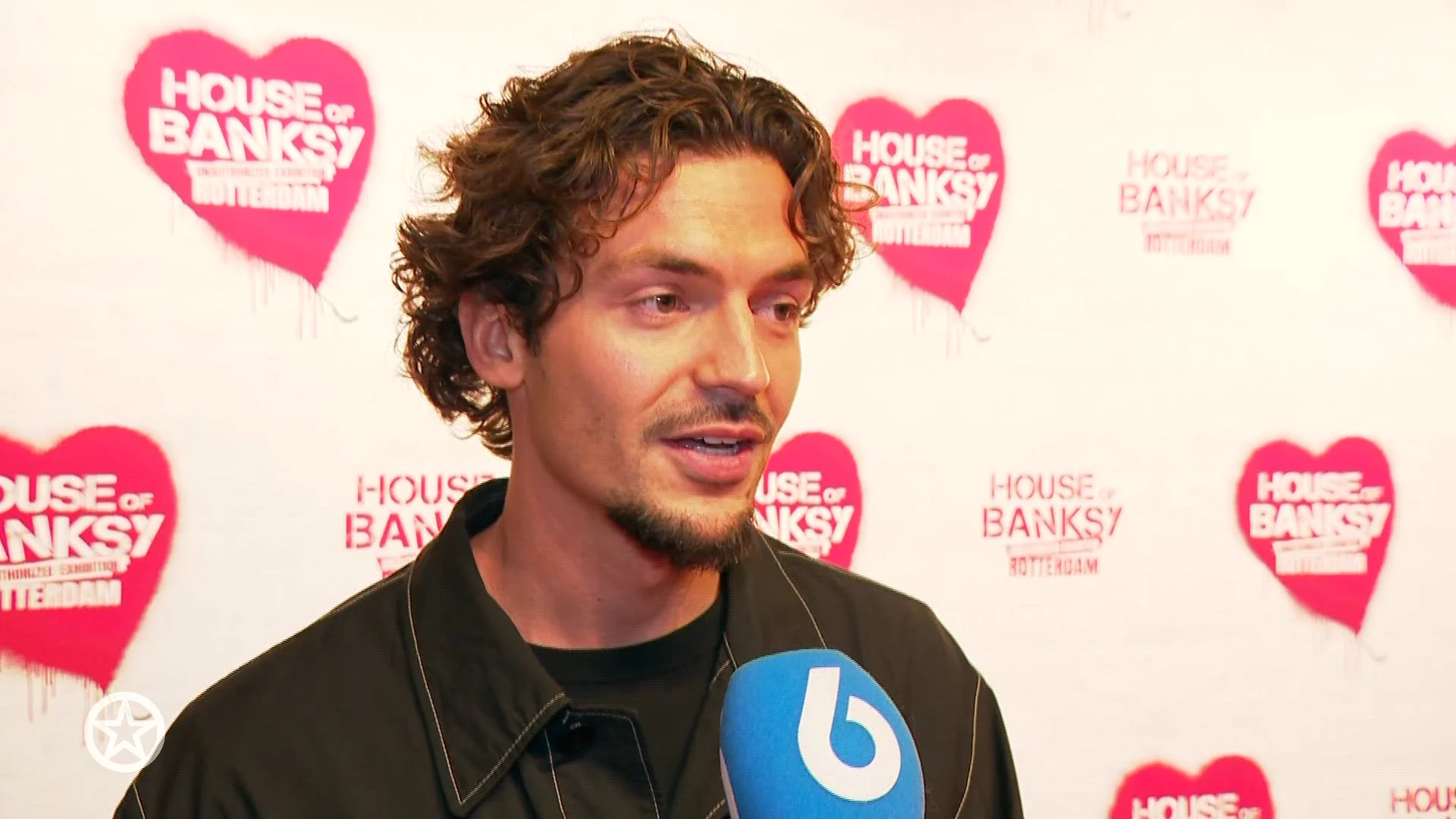 Mert uit Paradise Hotel heeft een nieuwe vlam