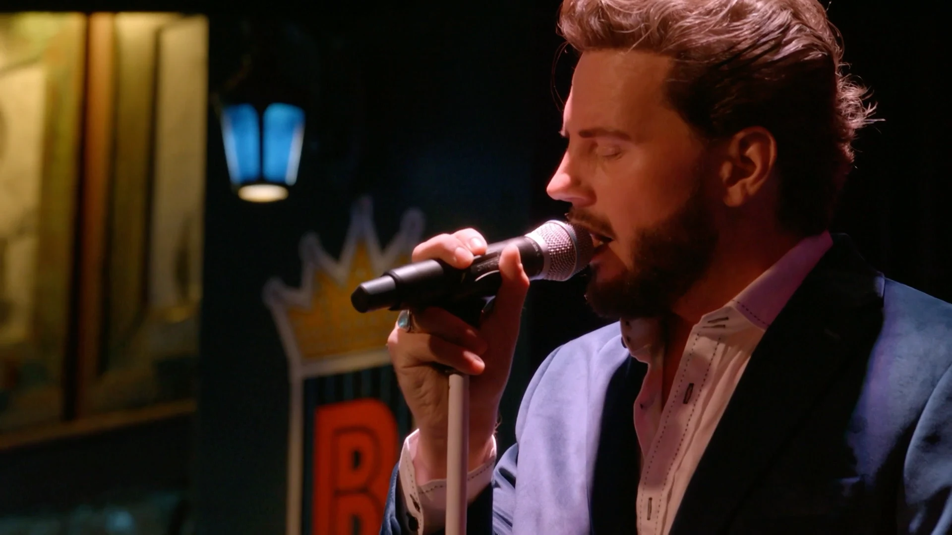 Bouke zingt 'In The Ghetto'