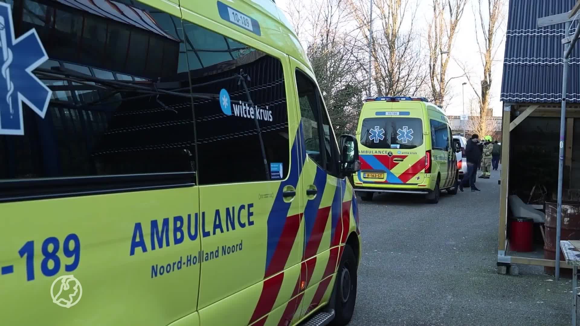 Man rijdt sloot Alkmaar in en overlijdt