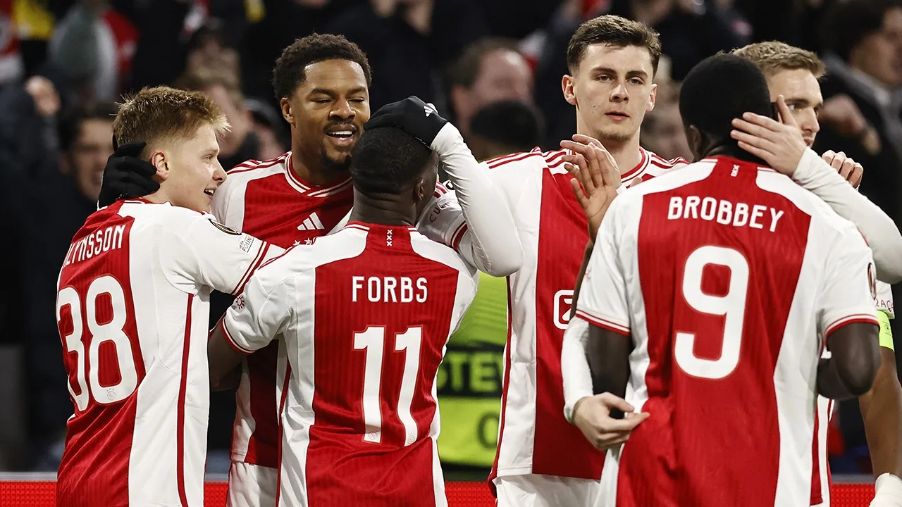 SAMENVATTING: Ajax – AEK Athene (Groepsfase Europa League)