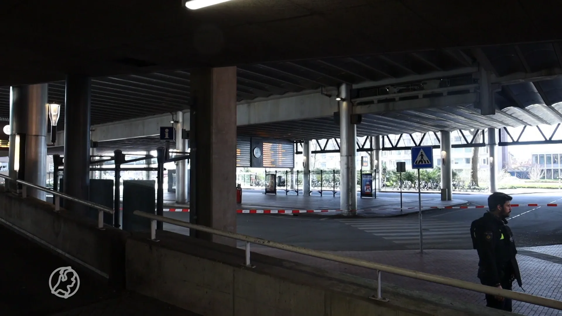 Man in bus Amstelveen aangehouden na melding verdacht pakketje